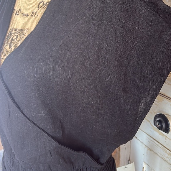 Mono B black elastic waist short sleeve vneck romper two pockets lined shorts - Picture 4 of 16